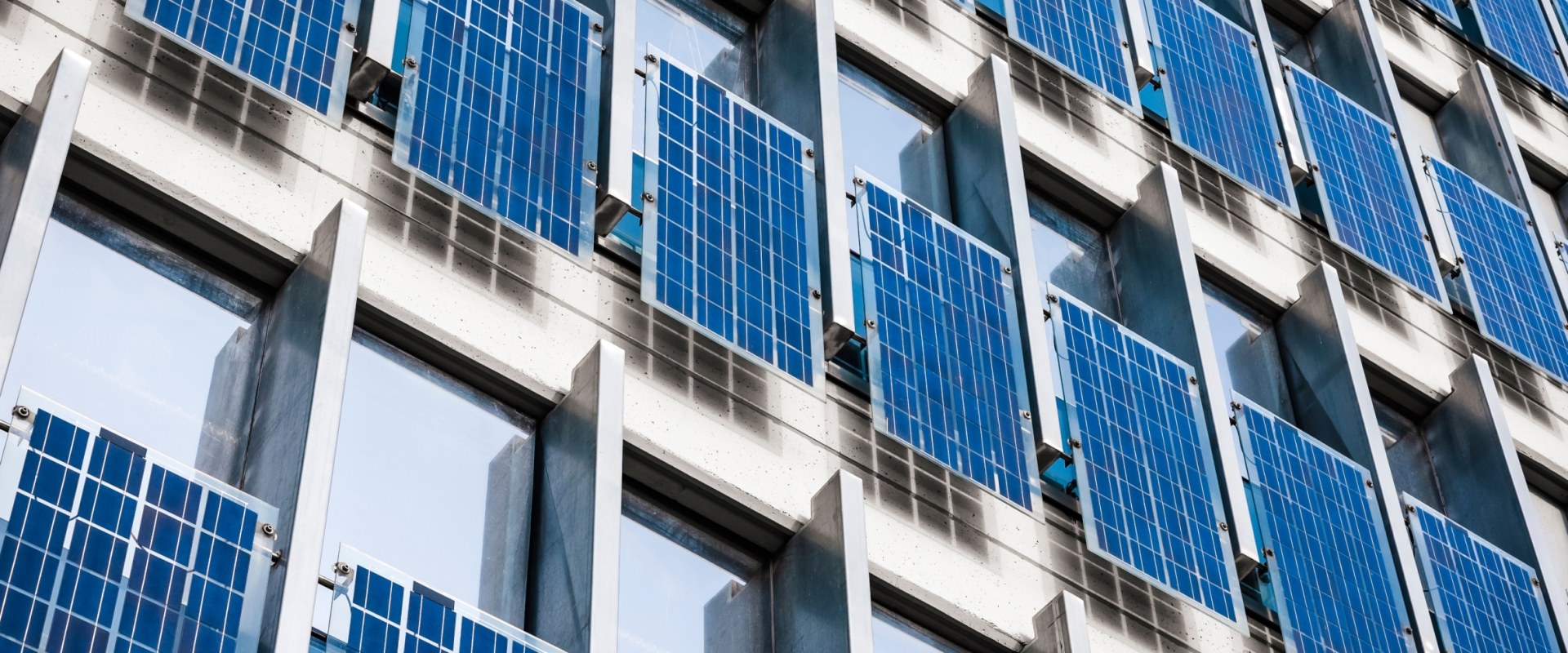 A Comprehensive Look at Renewable Energy Systems for Building Design and Construction